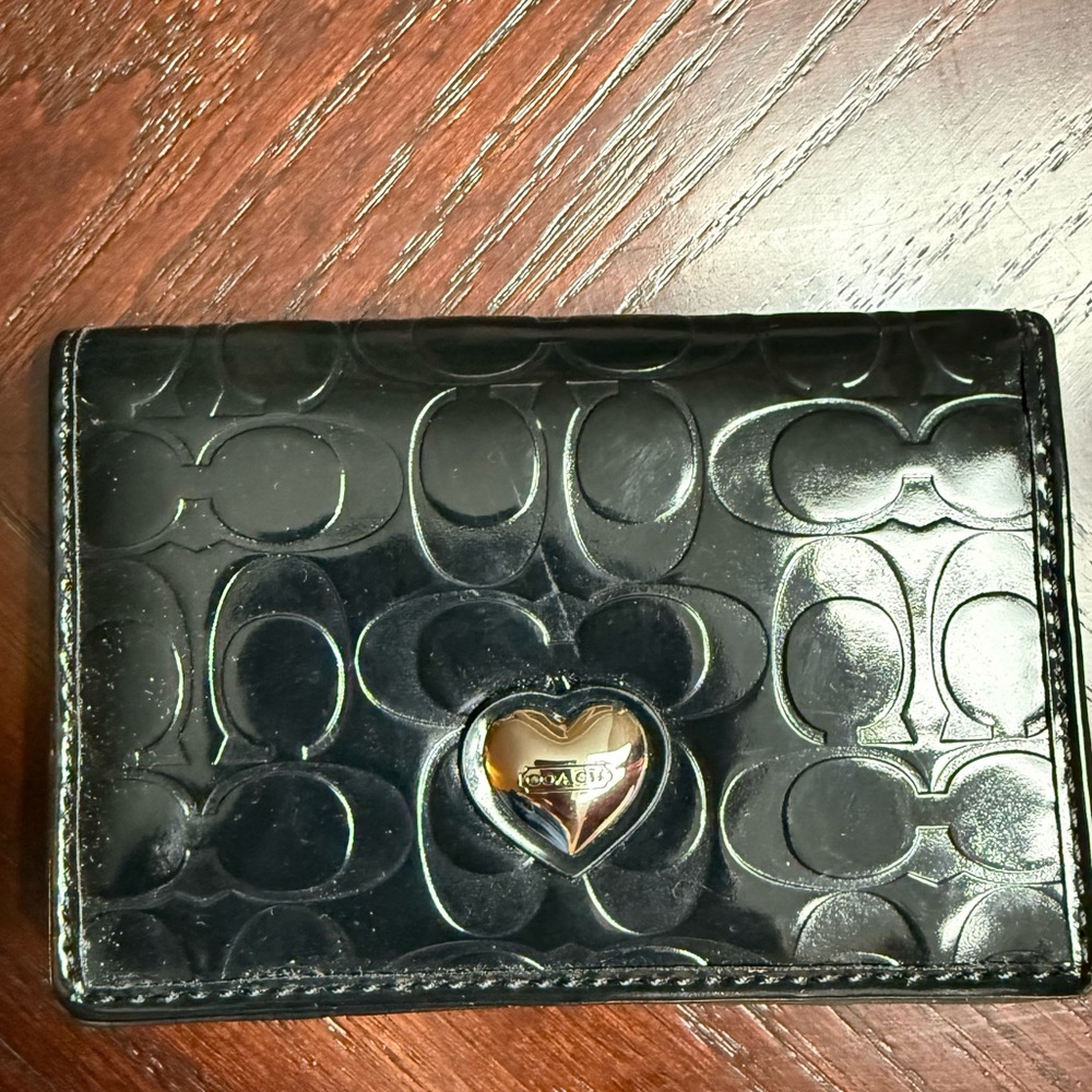 NWOT Coach Black Patent Leather Business Card Holder with Silver Coach Heart